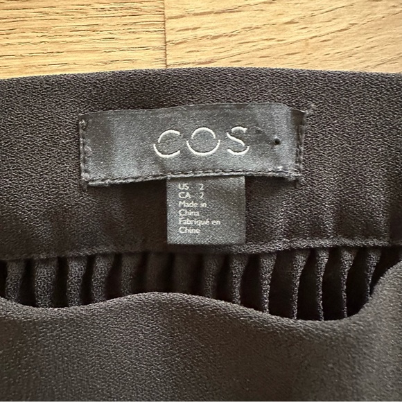 COS Pleated MIDI Skirt - Picture 4 of 12